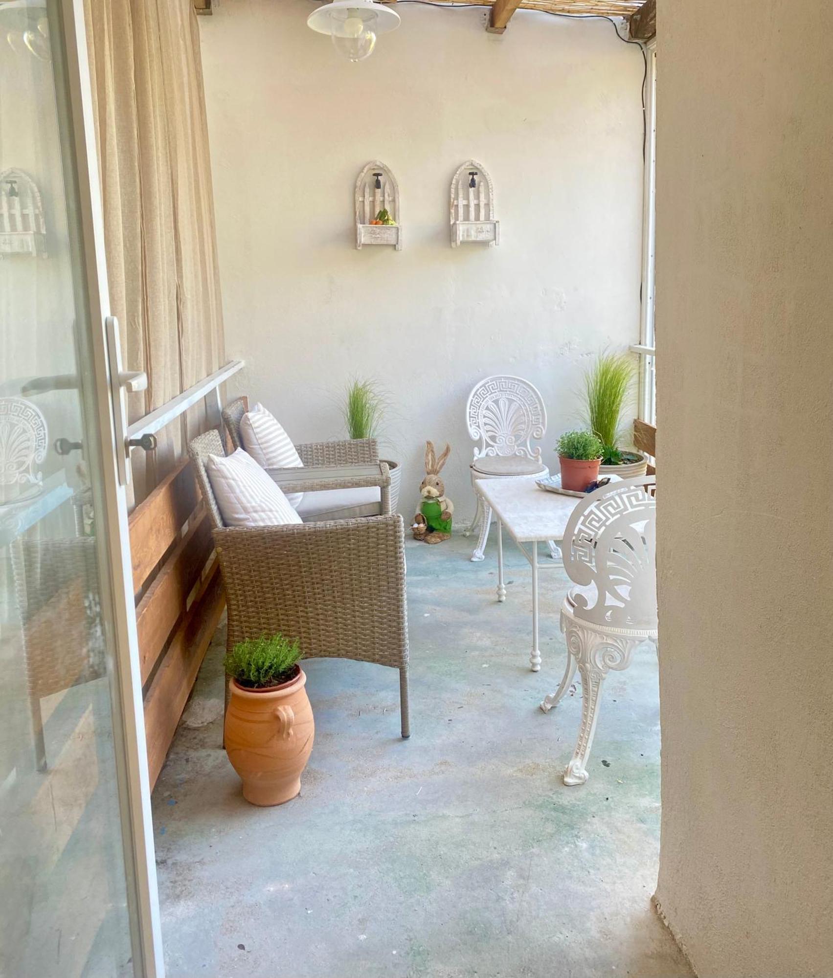 Dinateli - Live Like A Local In Corfu *