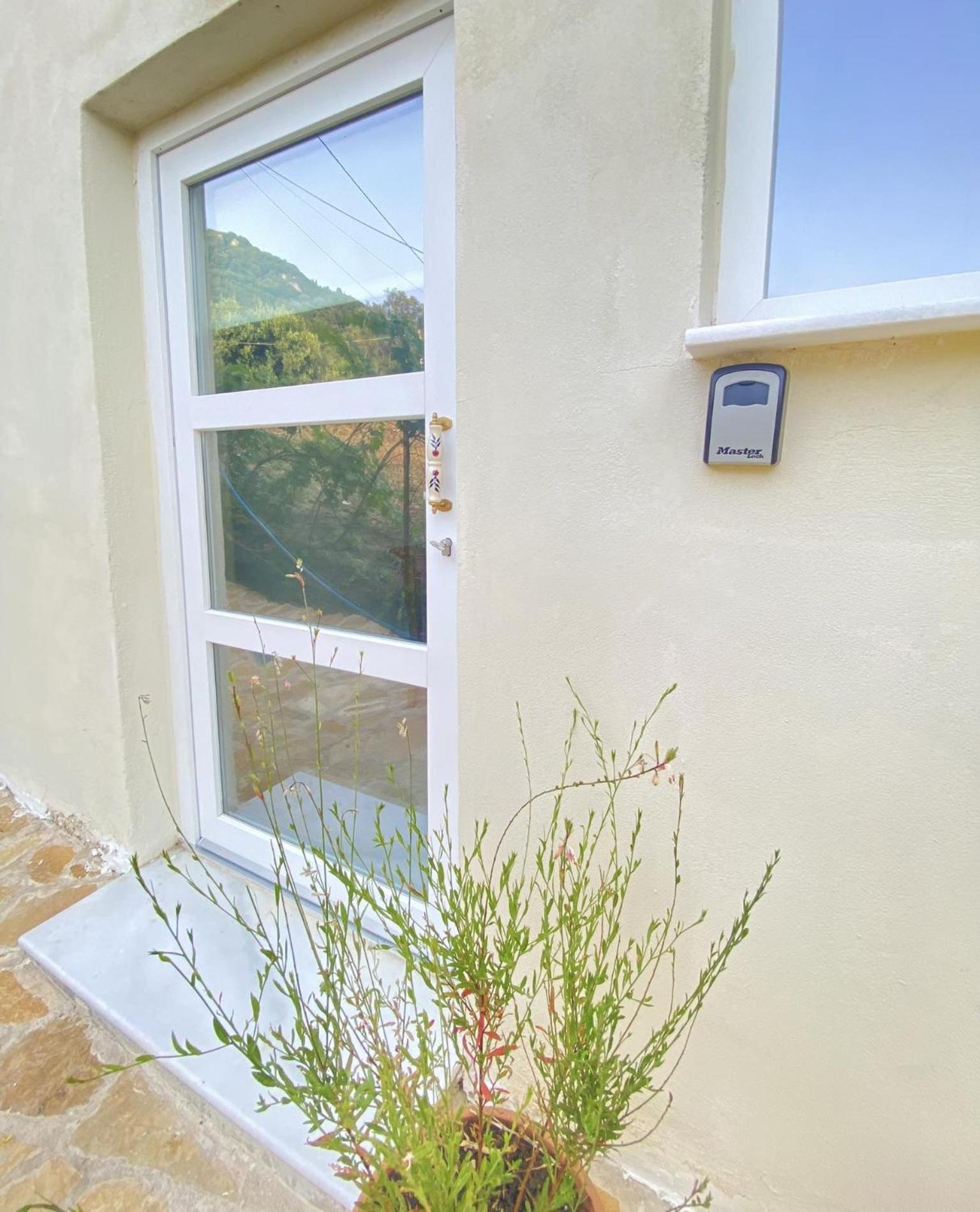 Dinateli - Live Like A Local In Corfu Vakantiehuis *