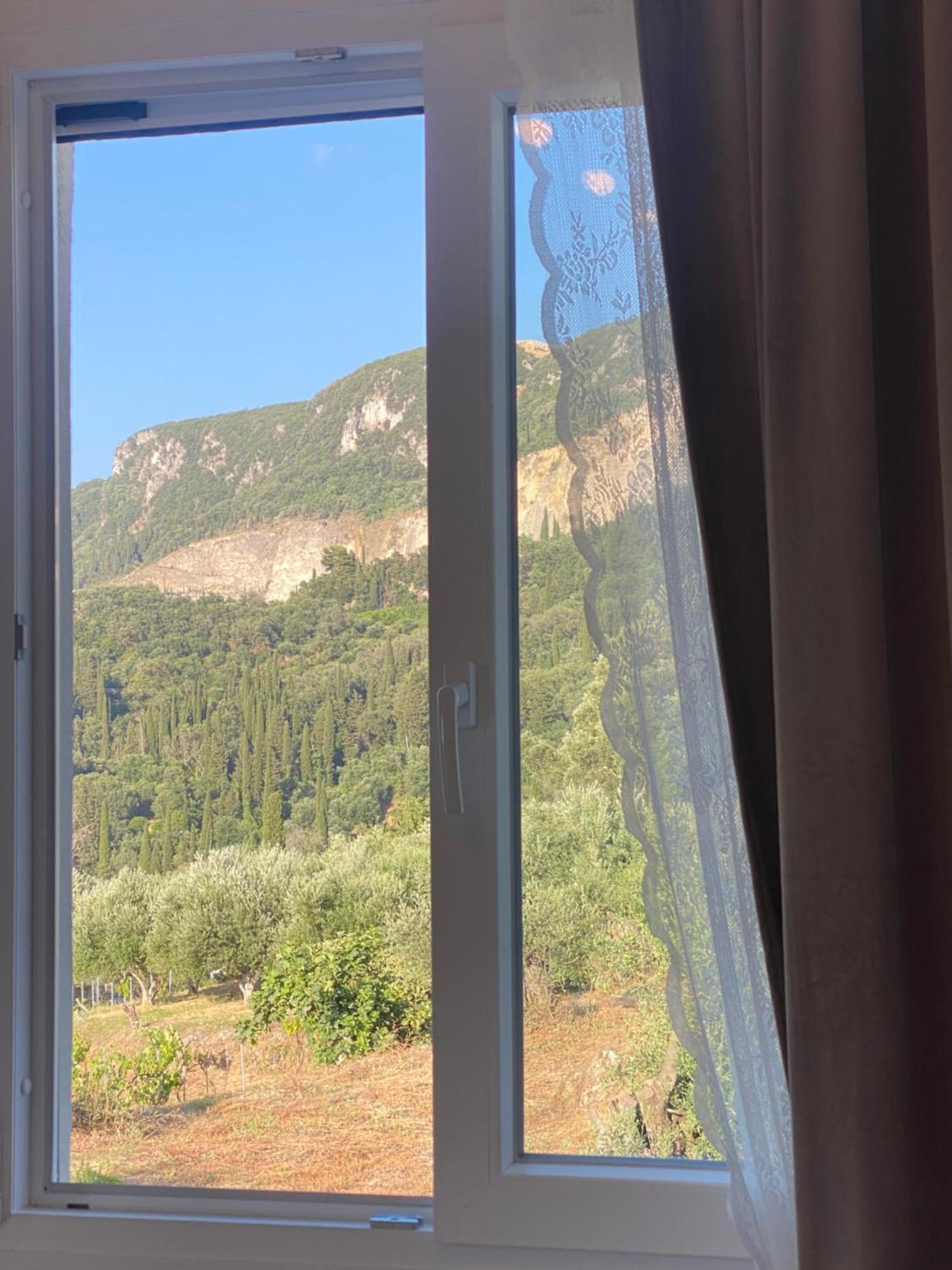 Dinateli - Live Like A Local In Corfu