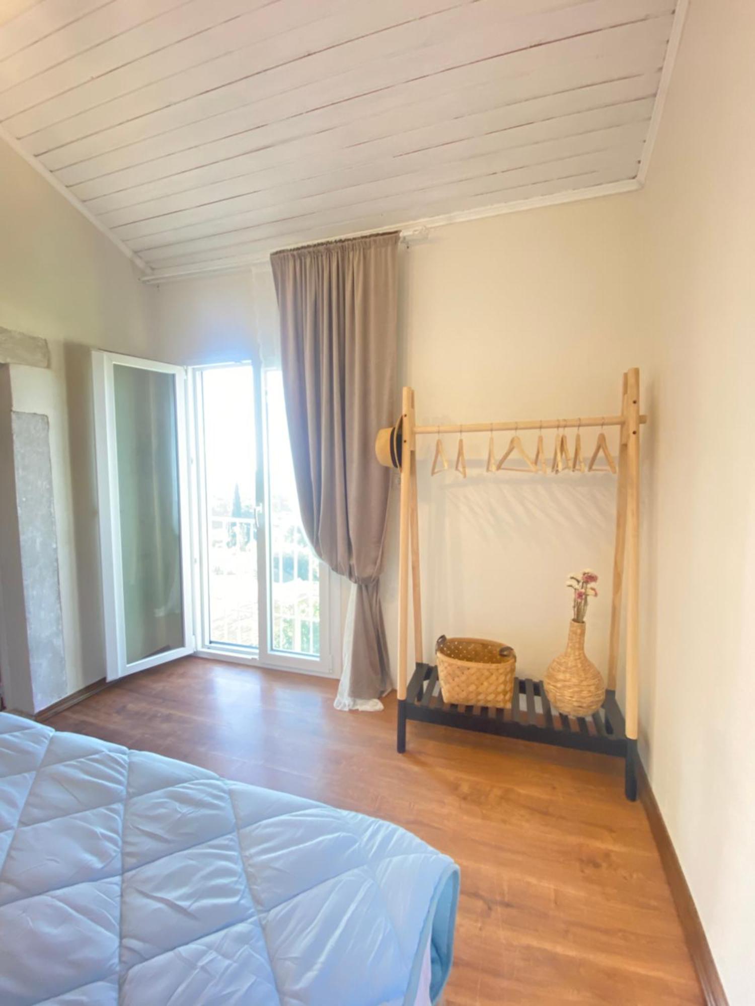 Dinateli - Live Like A Local In Corfu * Kastellanoi (Agios Georgios (Corfu))