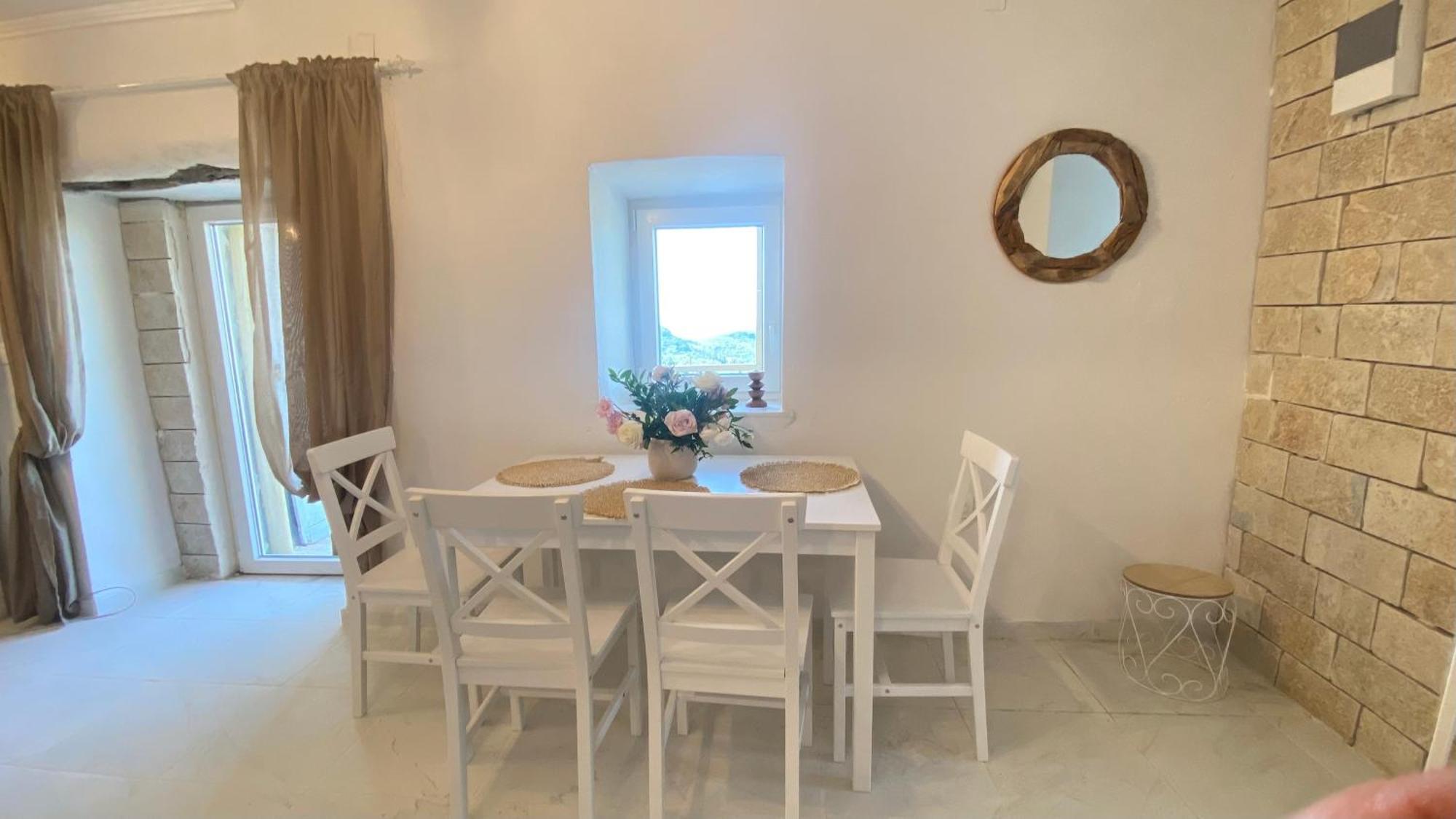 Dinateli - Live Like A Local In Corfu Vakantiehuis